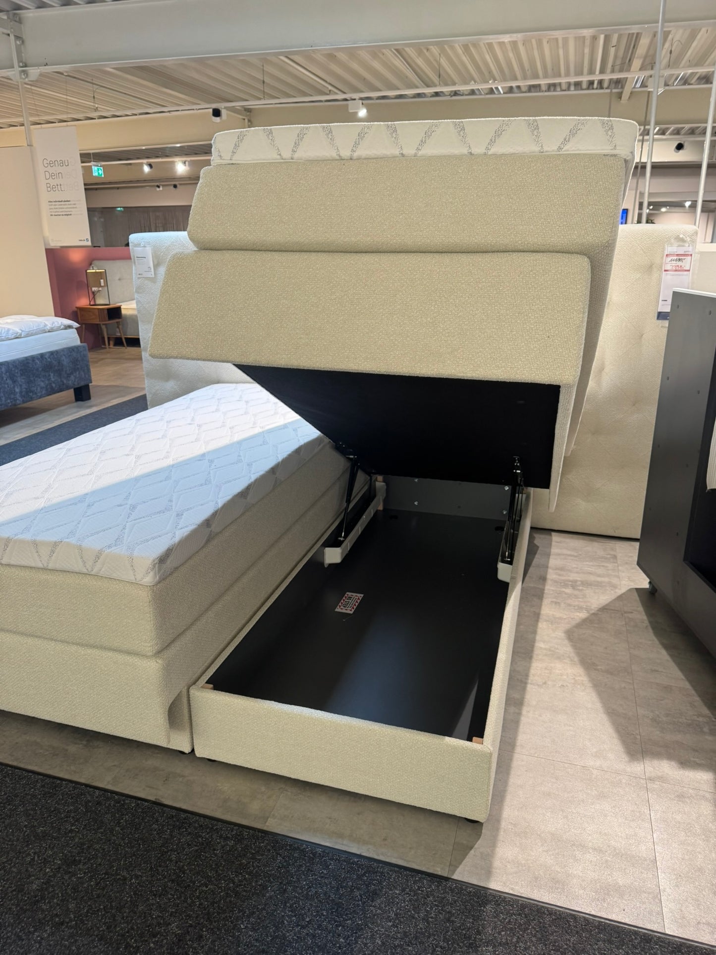 Boxspringbett: “Salea” Halstenbek